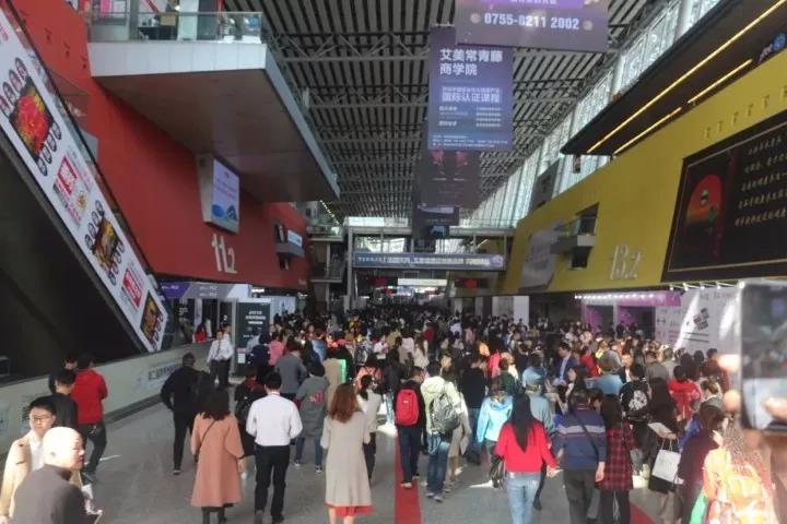 是什么让顾客这么有信心，美博会现场直接全款50万